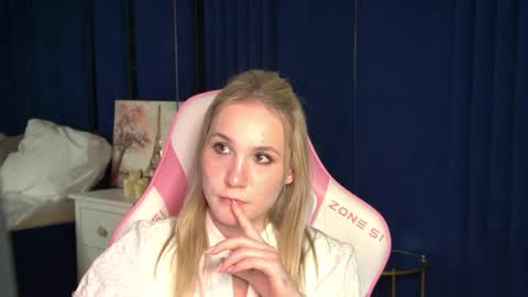 elaravoltage online show from 04.28.26