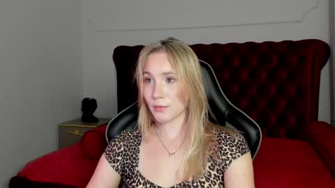 elaravoltage online show from 05.14.26