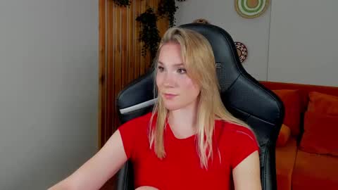 elaravoltage online show from 05.20.26