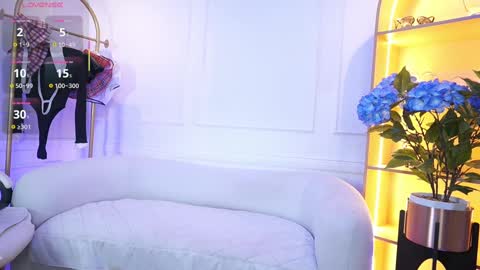 Elasummeer online show from 09.20.25