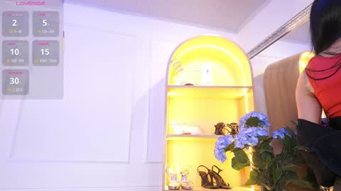 Elasummeer online show from 10.14.25