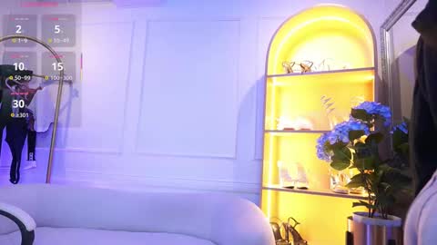 Elasummeer online show from 10.29.25