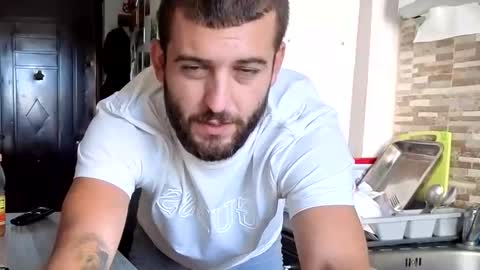 Snapshot of elchapoguzman95 chatting on 09.17.25 elchapoguzman95 online show from 09.17.25