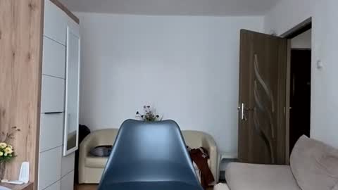 Snapshot of elchapoguzman95 chatting on 10.13.25 elchapoguzman95 online show from 10.13.25