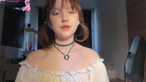Snapshot of electric_woman chatting on 04.28.26 Aleksa online show from 04.28.26