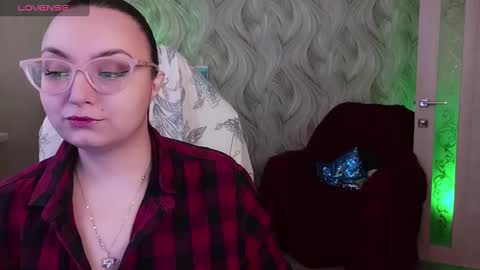 Snapshot of elegant_audacity chatting on 12.03.24 Rachel online show from 12.03.24