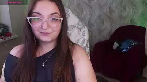 Snapshot of elegant_audacity chatting on 12.24.24 Rachel online show from 12.24.24