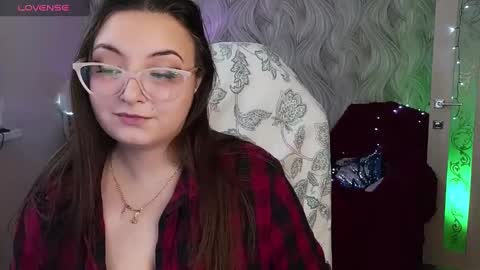 Snapshot of elegant_audacity chatting on 12.26.24 Rachel online show from 12.26.24