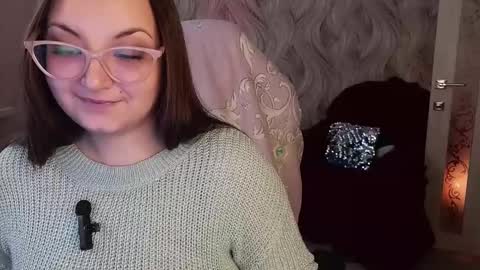 Snapshot of elegant_audacity chatting on 01.29.25 Rachel online show from 01.29.25