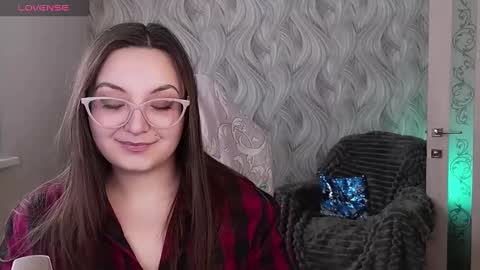 Snapshot of elegant_audacity chatting on 03.04.25 Rachel online show from 03.04.25