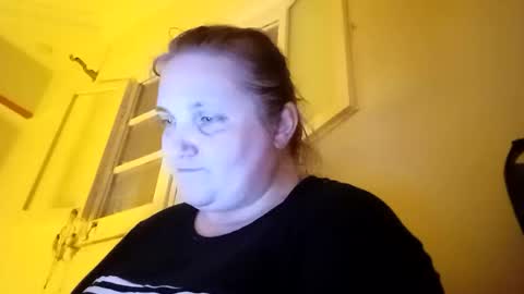 ELENA online show from 10.04.25