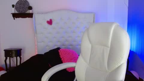 Elena online show from 02.10.25