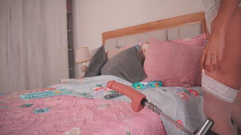 Elena online show from 09.22.25