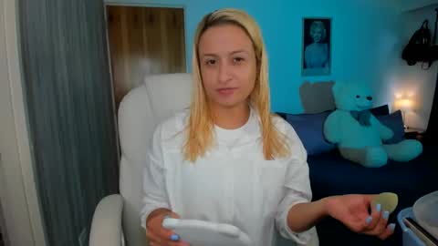 Elena online show from 03.28.26