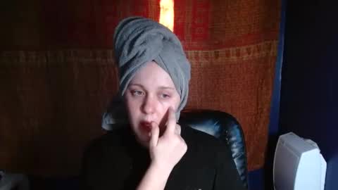 Snapshot of elenagilbert12 chatting on 01.27.25 Goddess Elena online show from 01.27.25