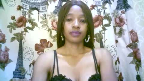 elenah013 online show from 11.29.25