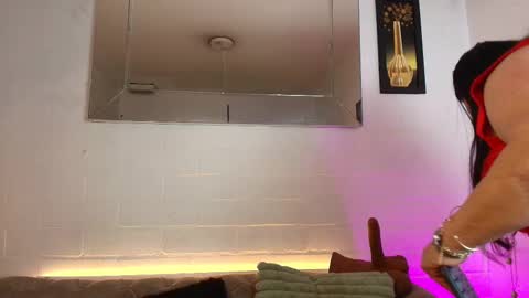 elenna_boobs_ online show from 10.01.25