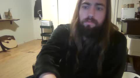 Snapshot of elephantfox chatting on 12.31.24 fox online show from 12.31.24