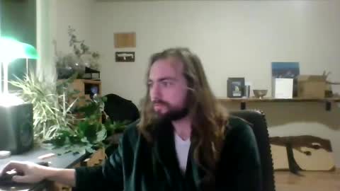 Snapshot of elephantfox chatting on 01.20.25 fox online show from 01.20.25