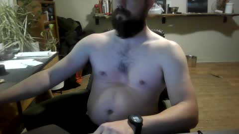 Snapshot of elephantfox chatting on 11.18.25 fox online show from 11.18.25