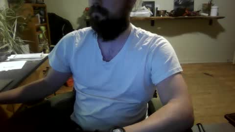 Snapshot of elephantfox chatting on 11.21.25 fox online show from 11.21.25