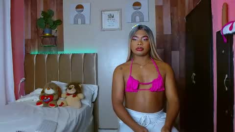 eletrabrowns online show from 10.15.25