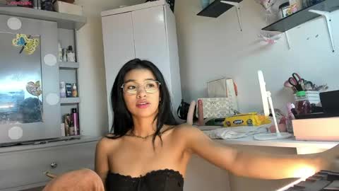 elettra_bennet online show from 05.23.26