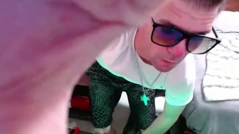 Walker online show from 09.29.25