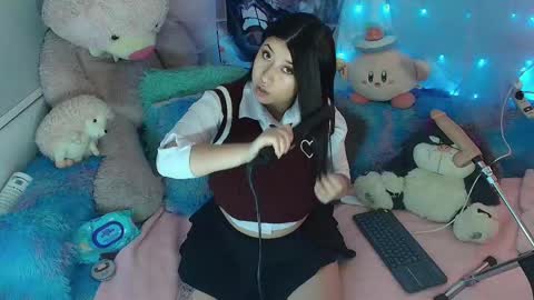 miu  online show from 11.03.25