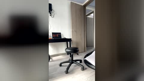 elferjuan1310 online show from 05.22.26