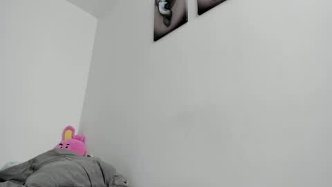 Snapshot of eli_dl chatting on 02.18.25 eli_dl online show from 02.18.25