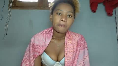 elia011 online show from 02.05.25