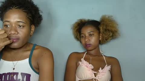 elia011 online show from 02.08.25