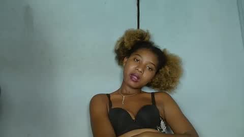 elia011 online show from 02.09.25