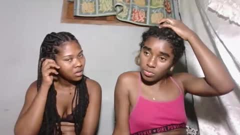 elia011 online show from 11.14.25