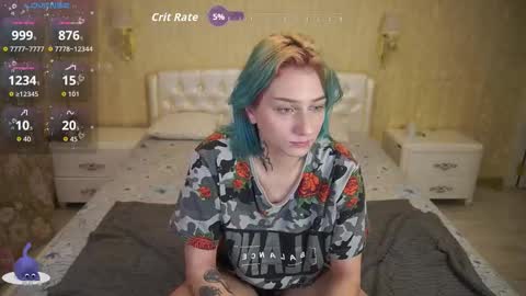 Snapshot of eliarose chatting on 10.13.25 Luna online show from 10.13.25