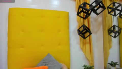 E L I A S online show from 03.02.25