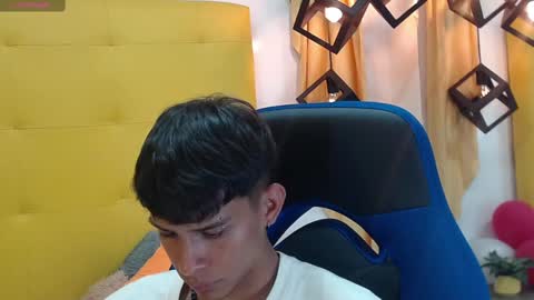 E L I A S online show from 03.11.25