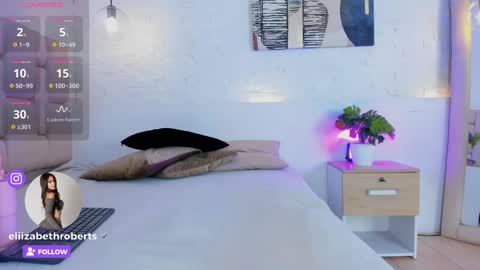 E L I I Z A B E T H   online show from 02.12.25