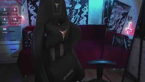  MORE ME   online show from 02.21.25