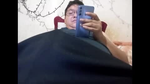 Snapshot of elimposstor chatting on 02.02.26 elimposstor online show from 02.02.26