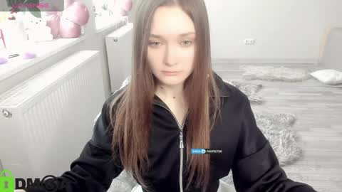 Snapshot of elina_x chatting on 04.07.26 elina_x online show from 04.07.26