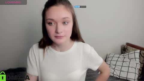 Snapshot of elina_x chatting on 05.18.26 elina_x online show from 05.18.26