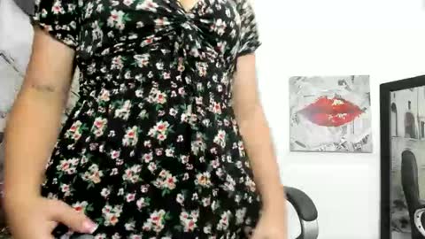 Snapshot of elinaax chatting on 11.12.25 Elina online show from 11.12.25