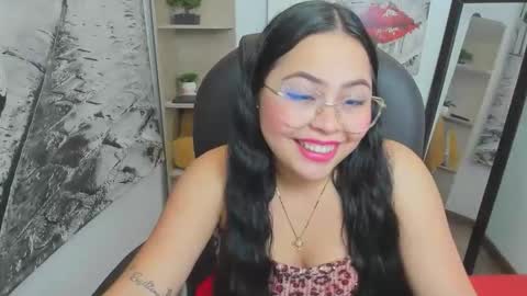 Snapshot of elinaax chatting on 11.13.25 Elina online show from 11.13.25