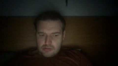 Snapshot of eliot26 chatting on 12.19.24 e26 online show from 12.19.24