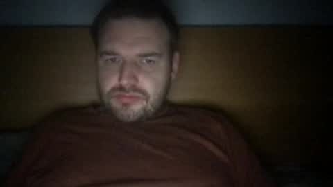 Snapshot of eliot26 chatting on 01.01.25 e26 online show from 01.01.25