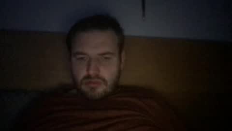 Snapshot of eliot26 chatting on 01.06.25 e26 online show from 01.06.25