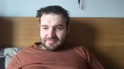 Snapshot of eliot26 chatting on 01.12.25 e26 online show from 01.12.25