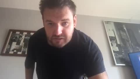 Snapshot of eliot26 chatting on 09.29.25 e26 online show from 09.29.25